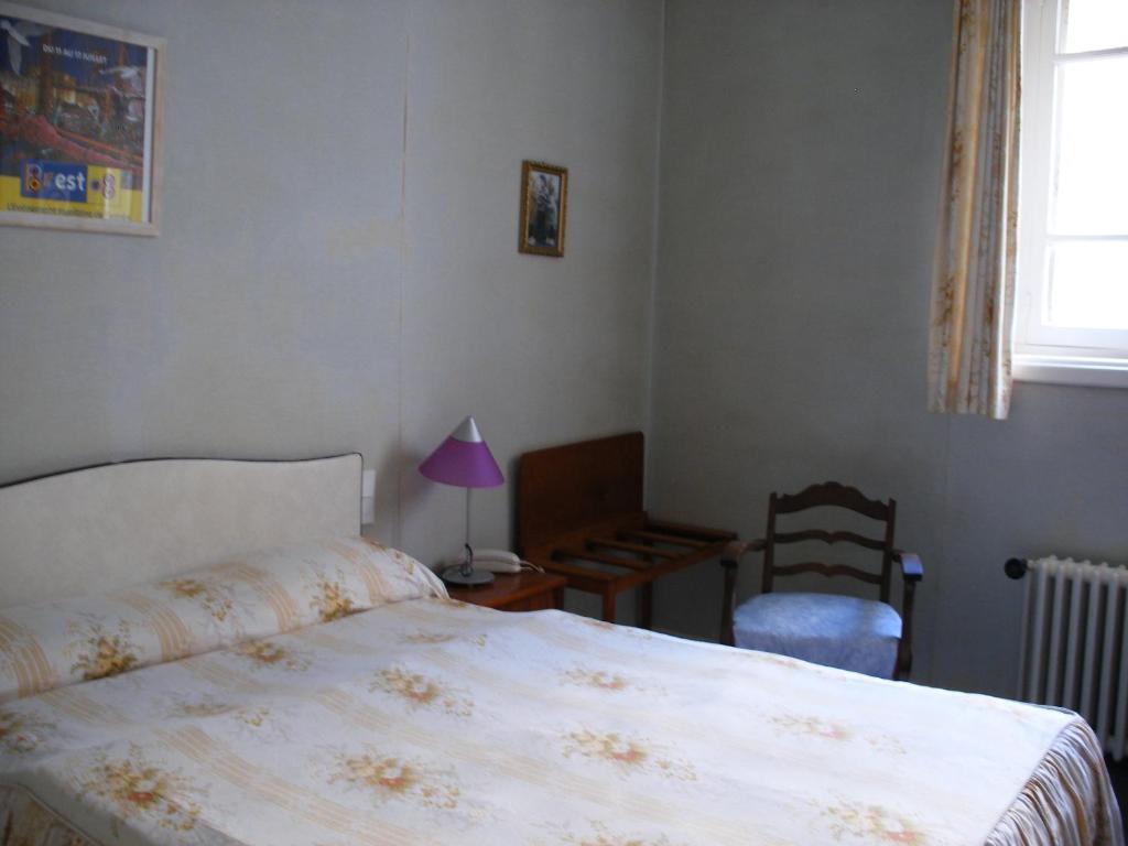 Hotel Modern Конкарно Номер фото