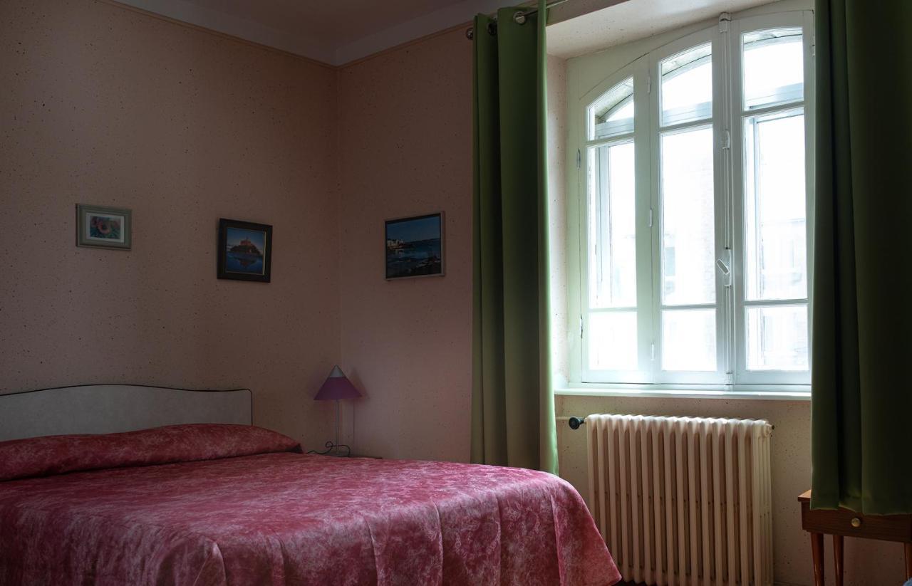Hotel Modern Конкарно Экстерьер фото