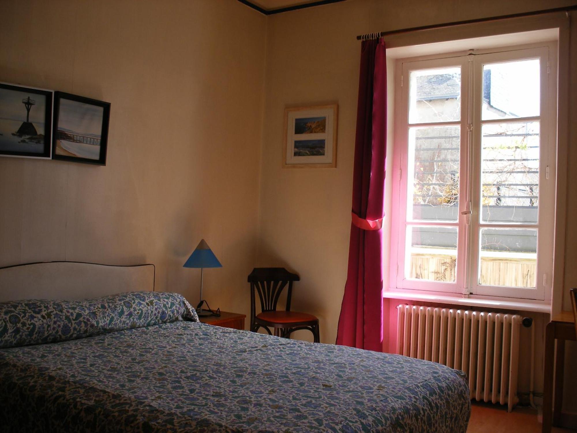 Hotel Modern Конкарно Номер фото